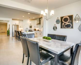Newly Built Glendale Home 5 Mi to Westgate! - グレンデール - レストラン