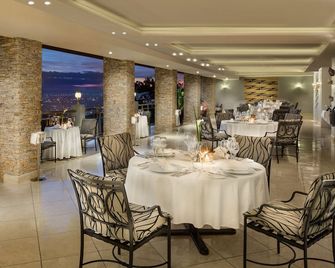 Hotel des Mille Collines - Kigali - Restaurante