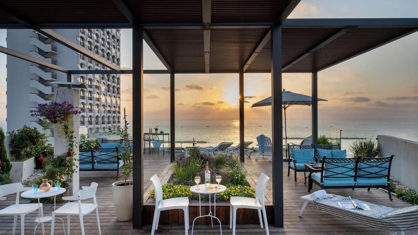 מלון מעוצב מקסים 3 כוכבים סופריור