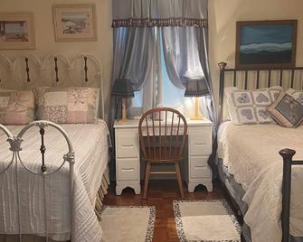 2-Bedroom Lake House on Watts Bar Lake outside Kingston, TN - Kingston - Ložnice