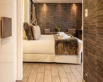 أوتيل ريستوران لو بارك فرانك بوتيلا - كاركاسون - غرفة نوم