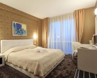 Agusta Hotel, Garden & Spa - Veliko Tarnovo - Bedroom