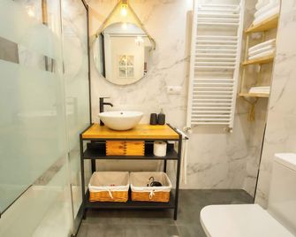 apartastur26 - Oviedo - Bagno