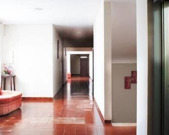 Hostal Ibiza - Santa Cruz de la Sierra - Pasillo