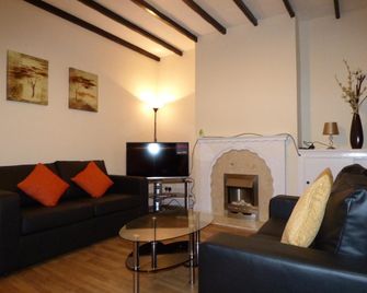 Loscoe House - Heanor - Huiskamer