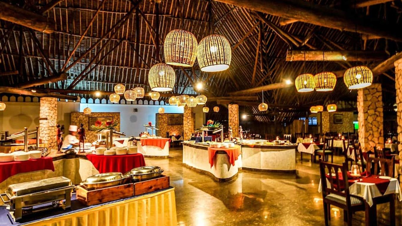 Papillon Lagoon Reef Hotel