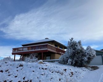 Cozy Hilltop Casita W/ Panoramic Views - Rimrock - Building