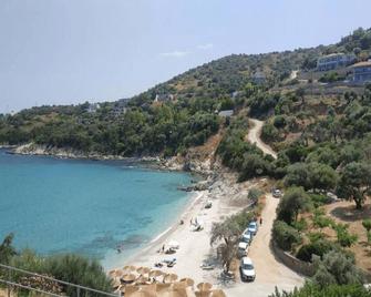 Aegean Beachfront House - Agioi Apostoloi