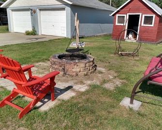 Rural Home on Farm - Necedah - Patio