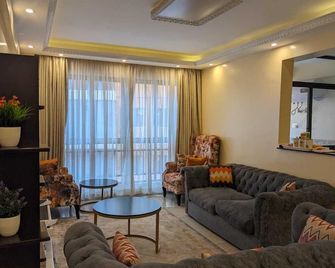 Westlands bliss two bedroom garden by bliss haven - Nairobi - Wohnzimmer