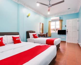 OYO 44094 Bangi Lanai Hotel - Bandar Baru Bangi - Schlafzimmer