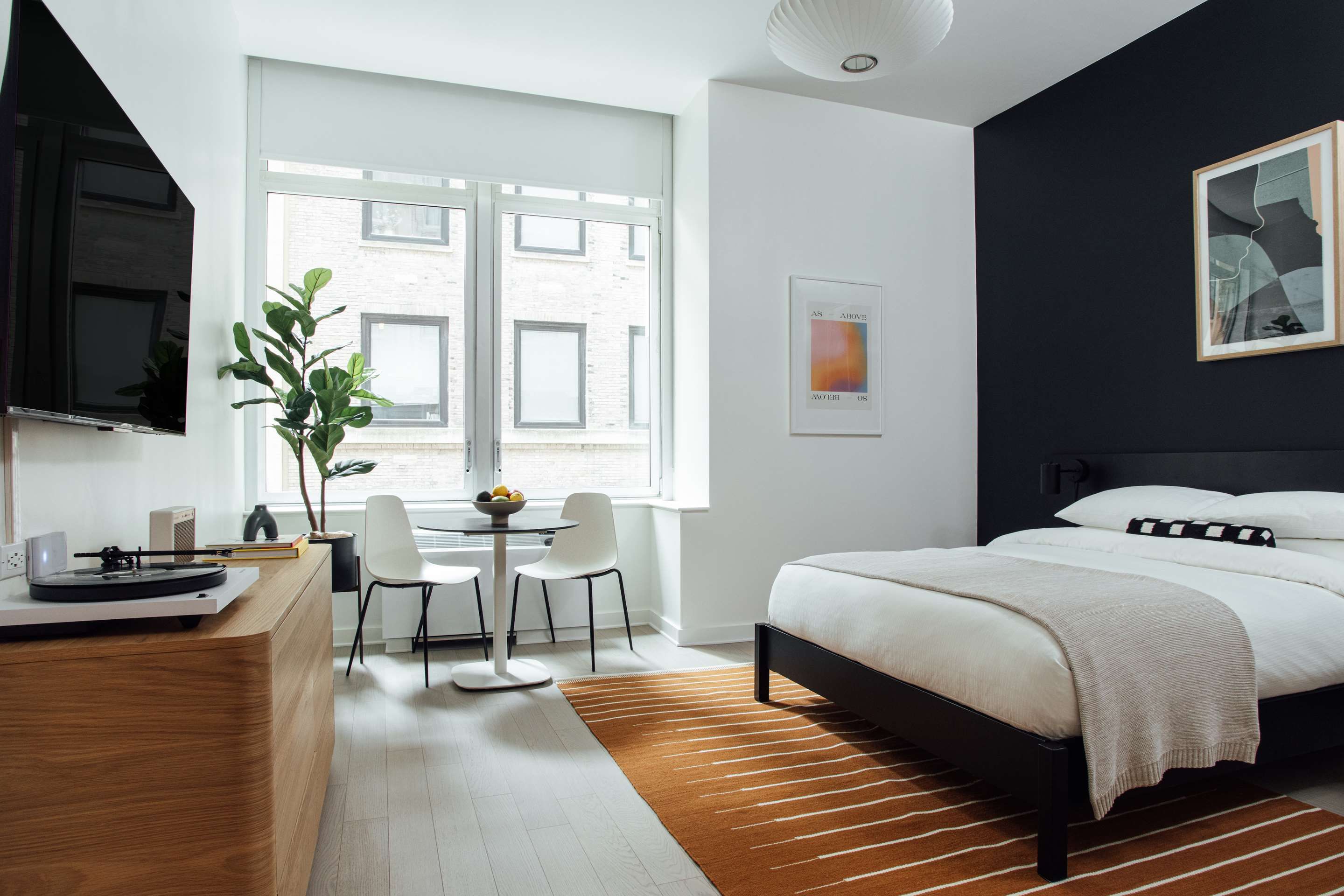 مينت هاوس آت 70 باين