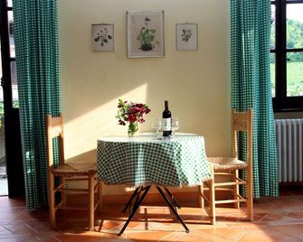 Tenuta Guazzaura - Serralunga di Crea - Dining room