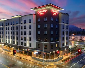 Hampton Inn Riverside Downtown - Riverside - Gebäude