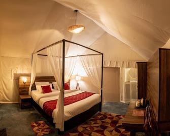 Redberry's Luxury Stay - Somvārpet - Habitación