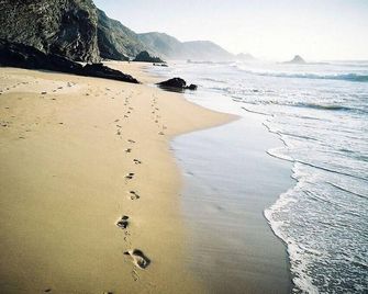 Charming Holiday House with Nice Views, 2 bedrooms - Rogil - Beach