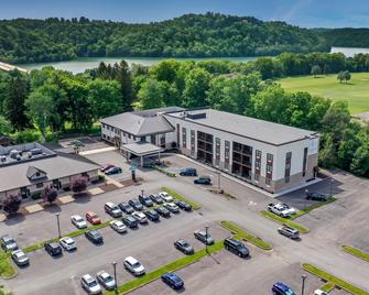 The Cranberry, an Ascend Collection Hotel - Cheat Lake - Edificio