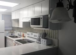 Lakeview Manor Studio Apartment - Freeport - Cucina