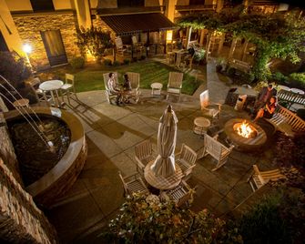 Hampton Inn Wheeling - Wheeling - Patio
