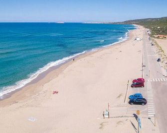 Appartamenti Badus con piscina - Badesi - Playa