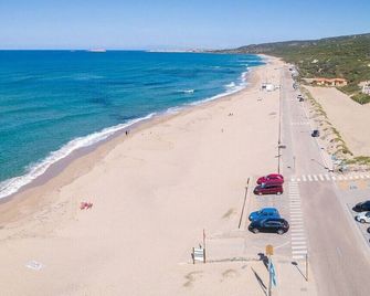 Appartamenti Badus con piscina - Badesi - Playa