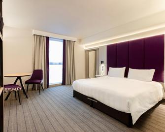 Premier Inn Reading (Caversham Bridge) - Reading - Bedroom