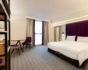 Premier Inn Reading - Caversham Bridge - רידינג - חדר שינה