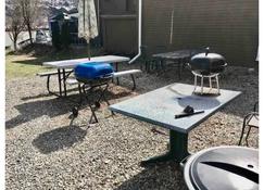 2BR Apartment Perfect for out of town workers! - Powhatan Point - テラス
