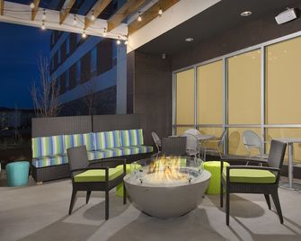 Home2 Suites by Hilton Denver International Airport - דנבר - שירותי מקום האירוח