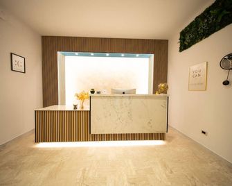 Salernum Luxury Apartments - Pontecagnano Faiano - Receptie