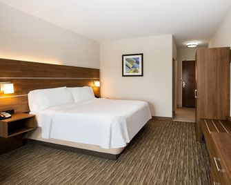Holiday Inn Express & Suites Atlanta Southwest-Fairburn By IHG - Fairburn - Slaapkamer