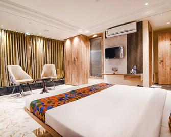 Hotel Krishna Regency (Krishnanagar,Wb) - Krishnanagar - Bedroom