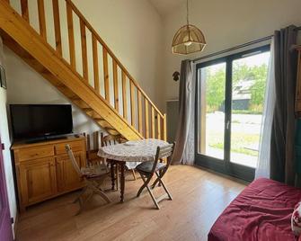 Studio mezzanine à Jausiers Village, terrasse, idéal 4 pers - FR-1-804-32 - Jausiers - Salle à manger