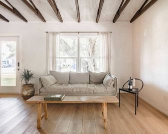 Casa Terra Lumi - at lumicollection - Fort Lauderdale - Living room