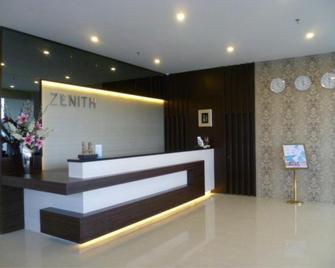 Zenith Hotel - Kendari - Front desk