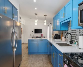 The Muse Hotel - Palm Springs - Kitchen