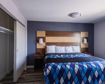 Coratel Igh - Deluxe 1 King Studio With Kitchenette Ns Oversized - Inver Grove Heights - Bedroom