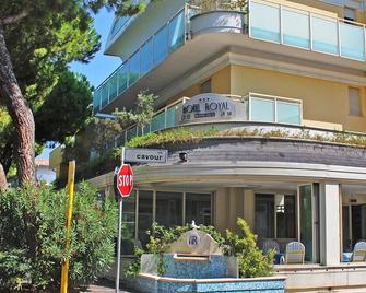 Hotel Royal - Misano Adriatico - Edificio