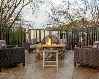 TownePlace Suites by Marriott Gainesville - Gainesville - Patio