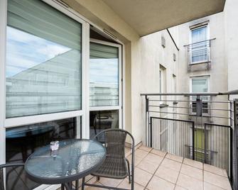 Ursus Pleasant Apartment - Warsaw - Balcony