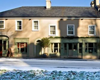 Step House Hotel - Borris - Building