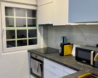 Charming 2-bedroom apt in lovely Guarda with AC, WiFi - Hystoric city centre - Guarda - Cuisine