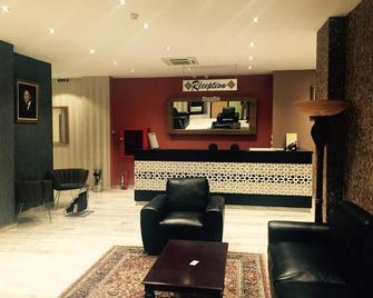 Hotel Plaza Alger - Algiers - Front desk