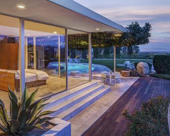 Luxurious, 3 Acre, Private Estate With Pool, Spa and Semi-Exclusive Tennis Court - Palm Springs - Pool