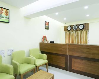 Treebo The Galaxy Bommasandra - Chandapura - Front desk