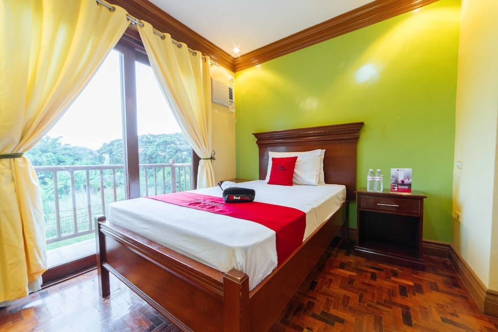 RedDoorz Plus @ Starhomes Olivianville