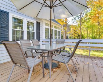 Bike To Private Beach Cape Cod Escape Wi - East Falmouth