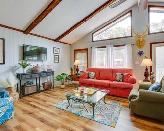 Oak Island Vacation Rental with Decks, Walk to Beach - Oak Island - Living room