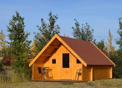 Fossatun Camping Pods & Cottages - Sleeping Bag Accommodation - Borgarnes - Building