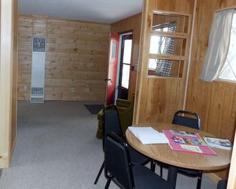 Maple Lane Cottages - Lake City - Comedor